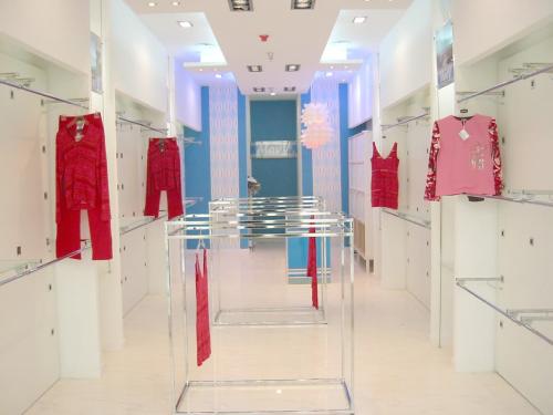 2004 – Lencería “Mavy”, San Sebastián de los Reyes, Madrid.