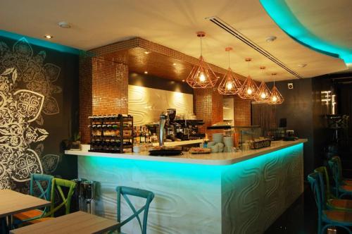 2015 – Restaurante “Mitsushi”, en Goya, Madrid.