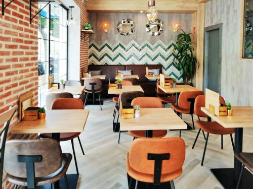 2019 - Cafetería “La Tapanería” en Madrid