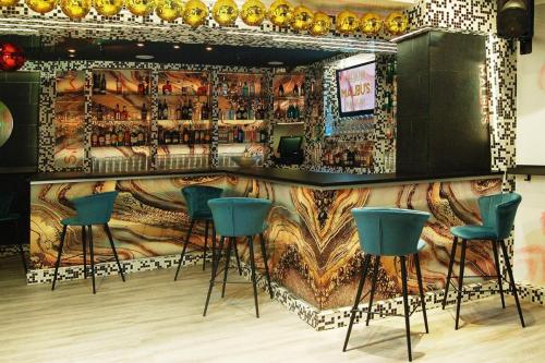 2020 – Bar de copas “Malibu’s Pub” en San Lorenzo del Escoria, Madrid