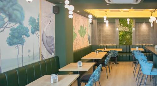 2021 - Restaurante “La Entreplanta Bistró” – Madrid